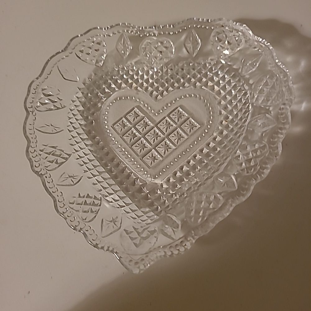 Avon Glass Heart Dish